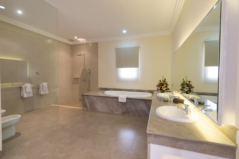 Bathroom 5, Peninsula Bay Resort, Badung