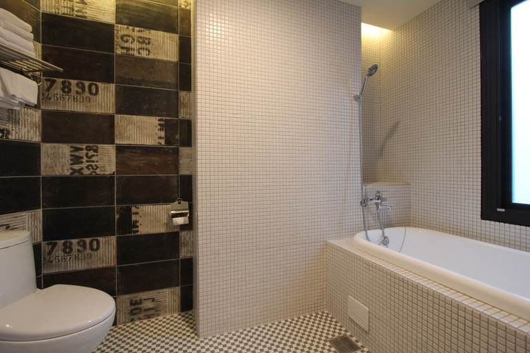 Bathroom 4, Mz1090 B&B, Pingtung