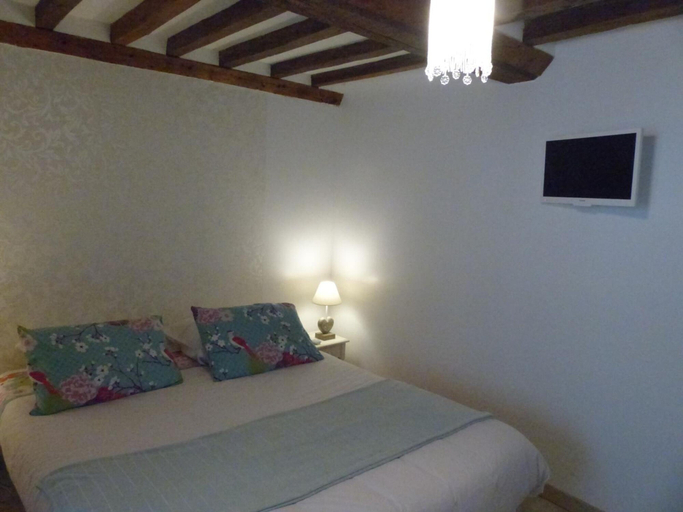 Bedroom 3, Logis de Saint-Jean, Calvados