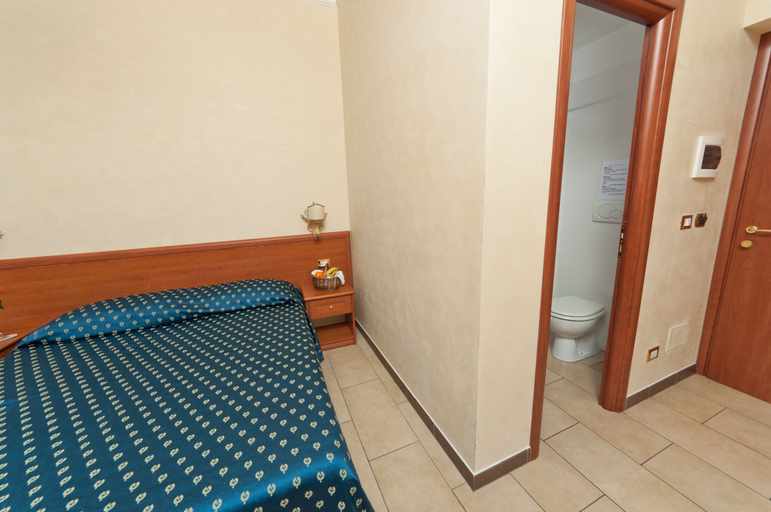 Bathroom 4, Cesar Palace - B&B, Roma
