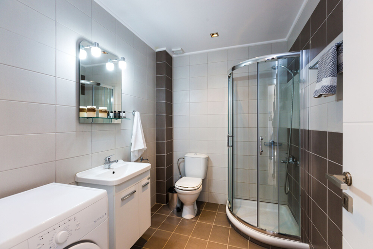 Bathroom, Apartment Gabriel, Crete