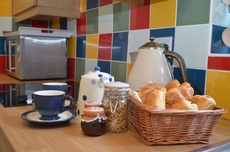 Food & Drinks, Crown Cottage, East Sussex