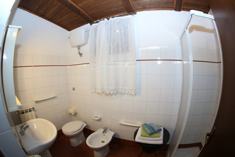 Bathroom 4, Agriturismo Monte Due Torri, Roma