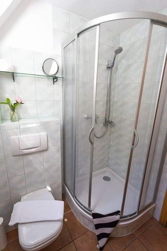 Bathroom 4, Das Haus Am See, Schwerin