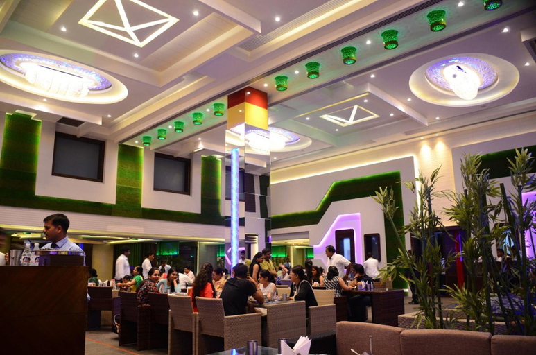 Food & Drinks 5, The Vivaan Hotel & Resorts, Karnal
