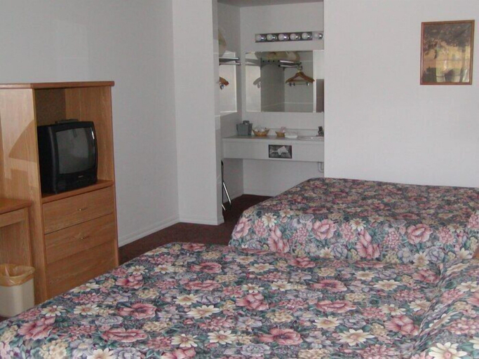 Bedroom 3, Dude & Roundup, Gallatin