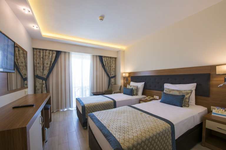 Bedroom 3, Miarosa Incekum West Resort, Alanya