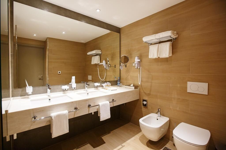 Bathroom, LetoLeto Thermal Resort & Spa, Tyumenskiy rayon