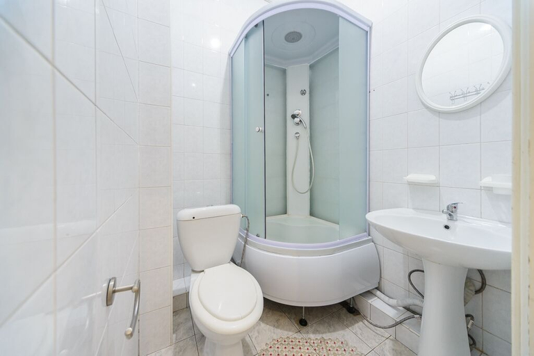 Bathroom, MUZeYNY - hostel, Shevchenkivs'kyi