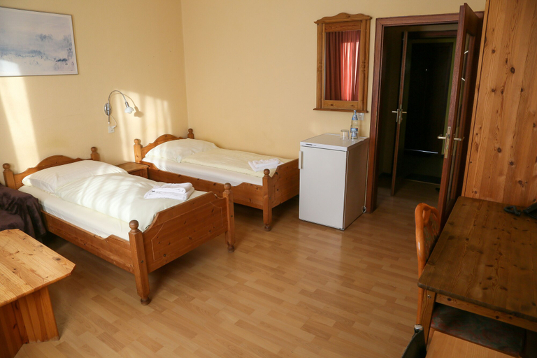 Bedroom 3, Hotel Römerkrug, Region Hannover