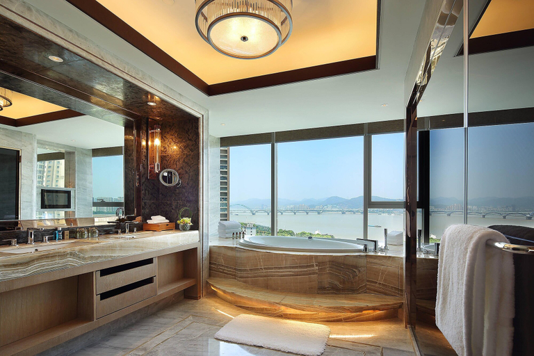 Bathroom 5, Sheraton Grand Hangzhou Binjiang Hotel, Hangzhou