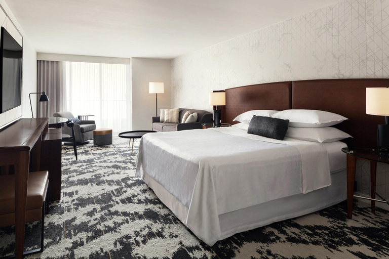Bedroom 4, Sheraton Vancouver Airport Hotel, Greater Vancouver