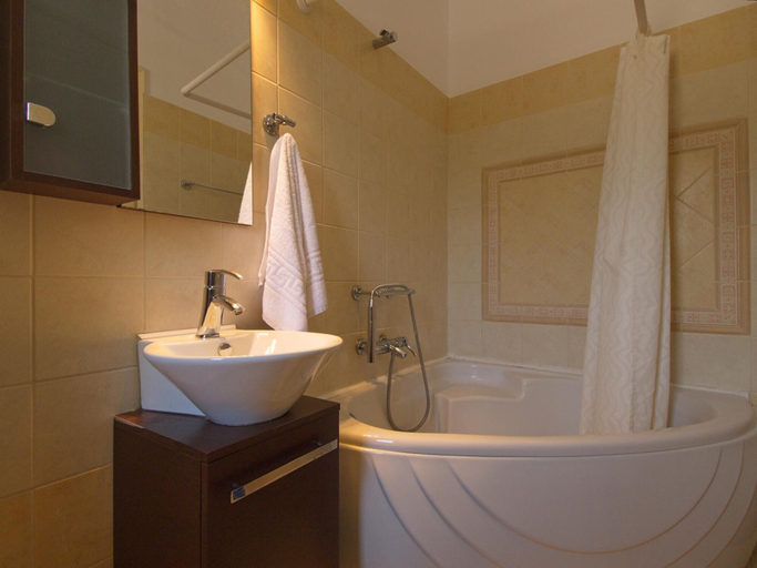 Bathroom 4, Villa Yianna in Karavados, Ionian Islands