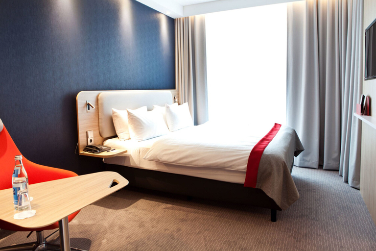 Bedroom 4, Holiday Inn Express M�LHEIM - RUHR by IHG, Mülheim an der Ruhr