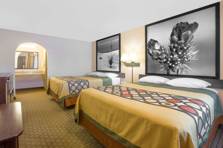 Bedroom 3, Super 8 by Wyndham Idabel, McCurtain
