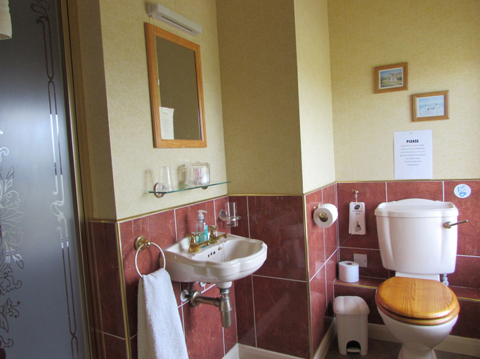 Bathroom 5, Crossroads House, Cumbria
