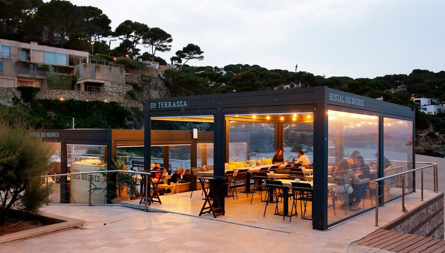 Exterior & Views 2, Hostal Ses Negres, Girona