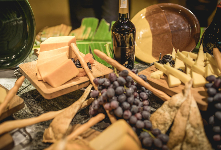 Food & Drinks 12