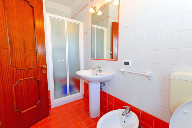 Bathroom 3, Residence Blu, Udine