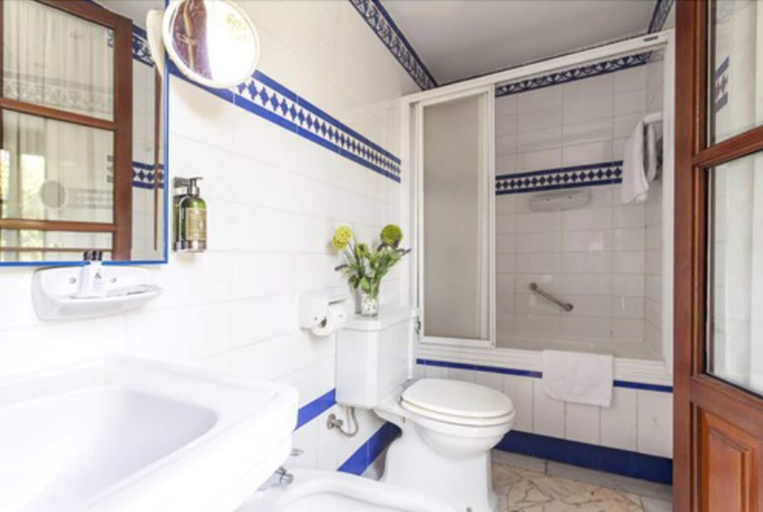 Bathroom 4, Hotel Baco, Sevilla