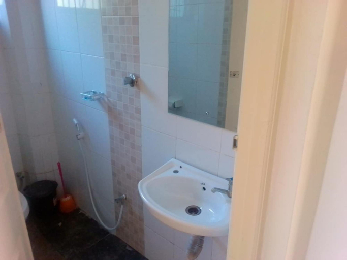 Bathroom 3, Silent Cruise Resort, Kilifi South
