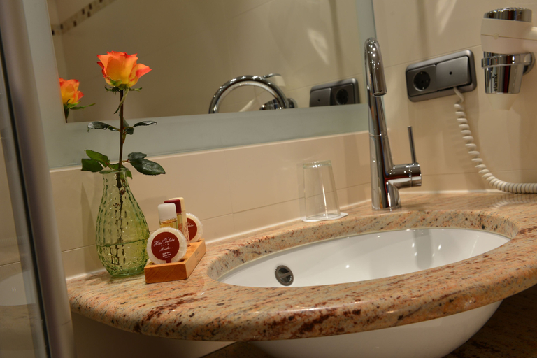 Bathroom 4, Hotel Torbräu, München