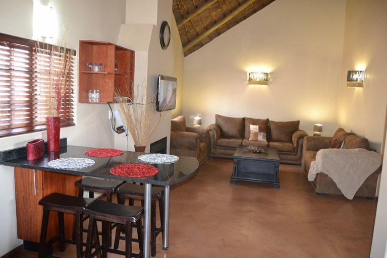 Bedroom 4, Thabaledi Game Lodge, Bojanala