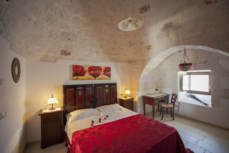 Bedroom 5, Coppola di Seta, Bari