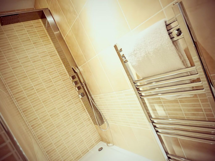 Bathroom 2, Howburn Residence, Aberdeen