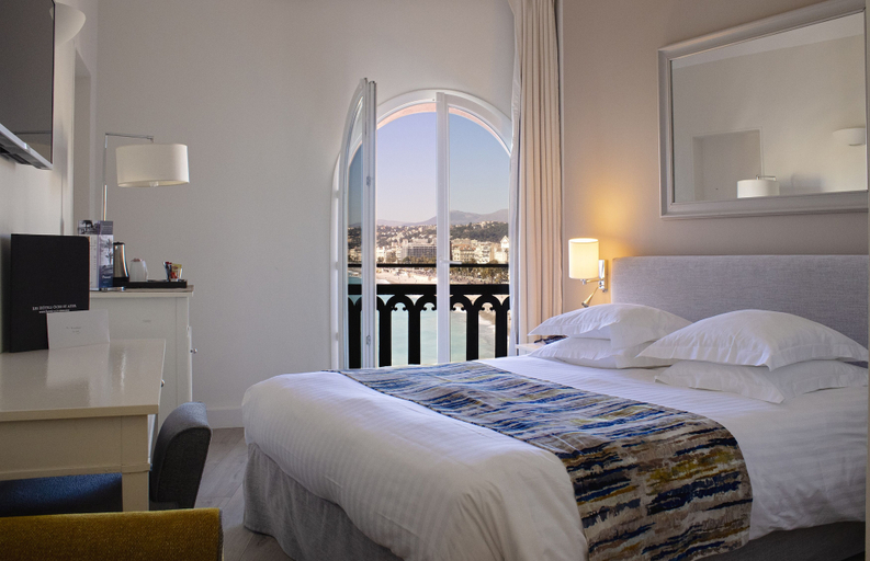 Bedroom 3, Hôtel Suisse, Alpes-Maritimes