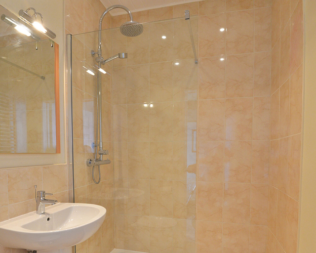 Bathroom 5, Bailey Ground Hotel, Cumbria