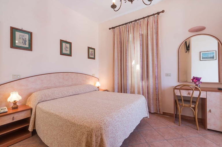 Bedroom 3, Hotel Monti, Napoli