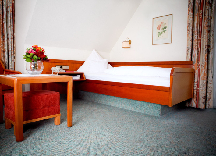 Bedroom 3, Kurhotel Roswitha, Unterallgäu