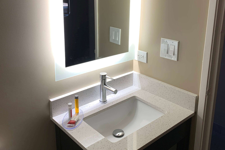 Bathroom 4, Super 8 by Wyndham Joliet, Will