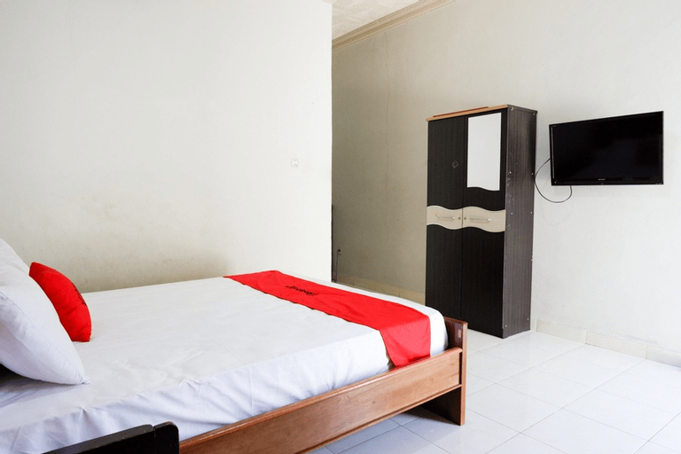 Bedroom 5, RedDoorz near Mutiara SIS Al Jufrie Airport Palu, Palu