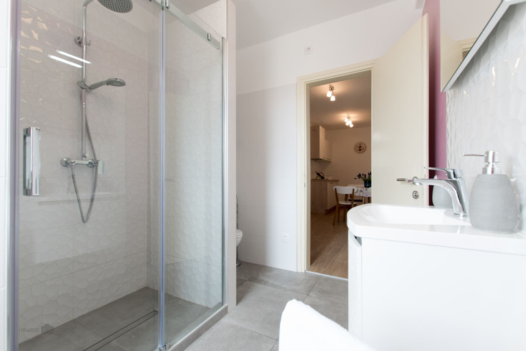 Bathroom 2, Apartman Tonci, Primošten