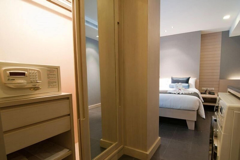 Bedroom 25