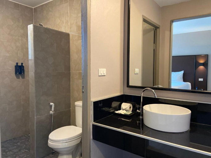 Bathroom 3, HIP Seaview Resort at Phi Phi, Mueang Krabi