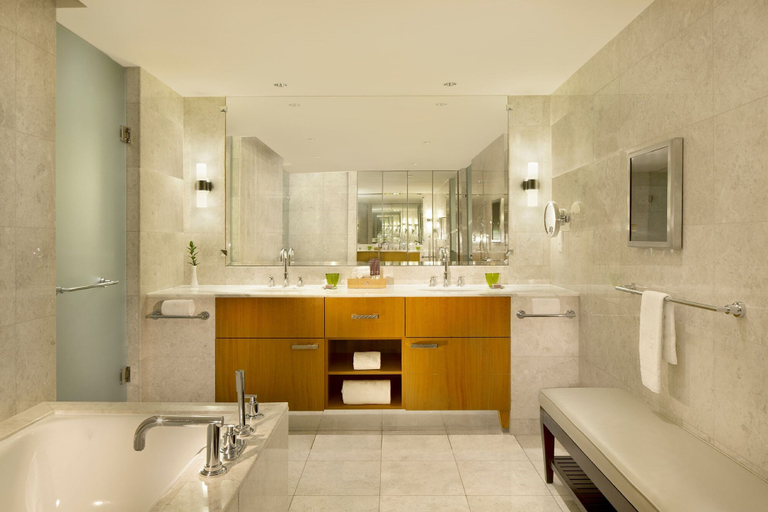 Bathroom 5, The Ritz-Carlton, Dubai International Financial Centre, Dubai