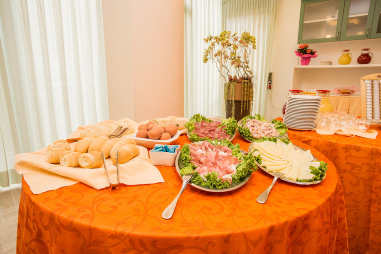 Food & Drinks 4, Hotel Oregon, Rimini