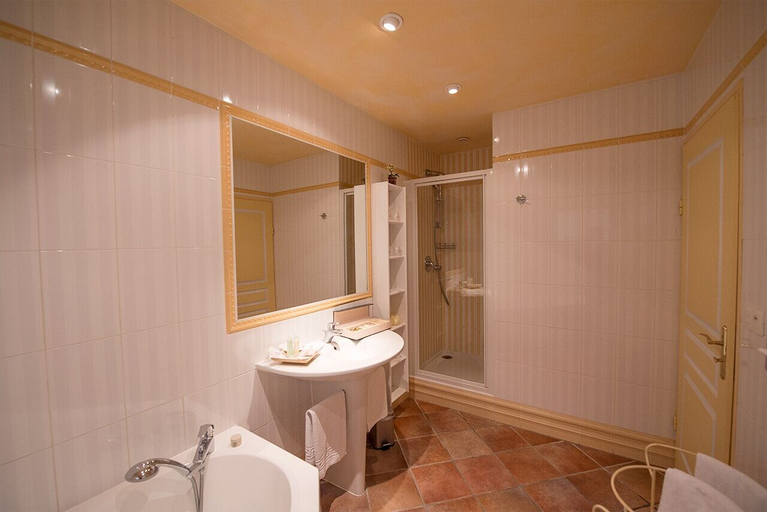 Bathroom 4, Castel' Provence, Alpes-Maritimes