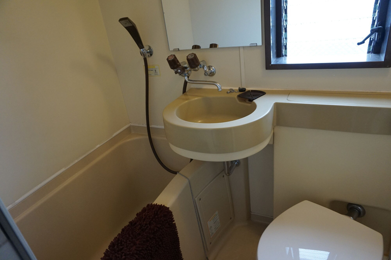 Bathroom 3, CUBIC.30, Hiroshima