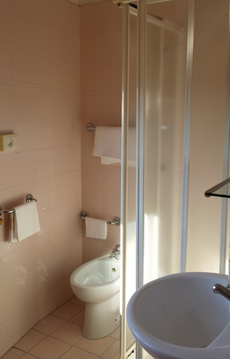Bathroom 5, Hotel San Marco, Pesaro E Urbino