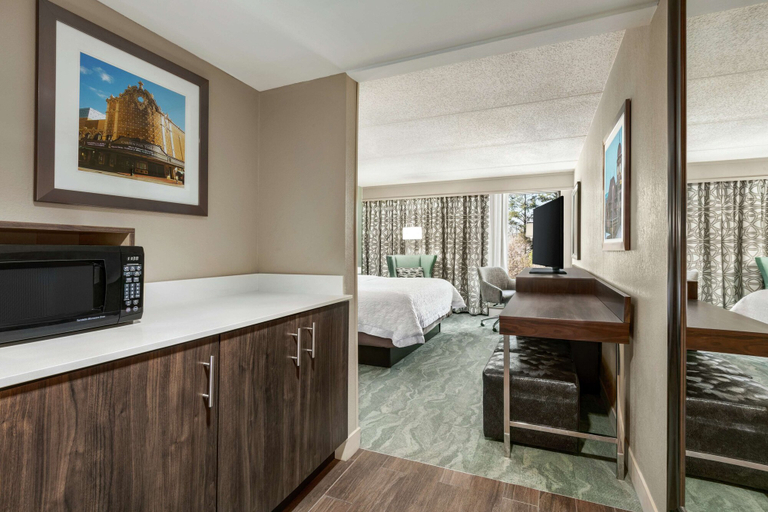Bedroom 2, Hampton Inn by Hilton Richmond-North/Ashland, Hanover