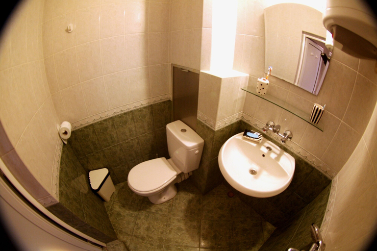 Bathroom, Cozy Apartment near Varna Sea Garden, Varna