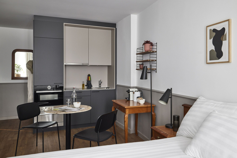 Bedroom 3, Base Lausanne, Lausanne