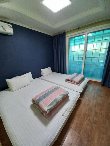 Bedroom 3, Gyeongju Orsay Pension, Gyeongju