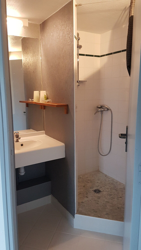 Bathroom, L'Agrion Bleu - Chambre Hôtelière - Campsite, Dordogne