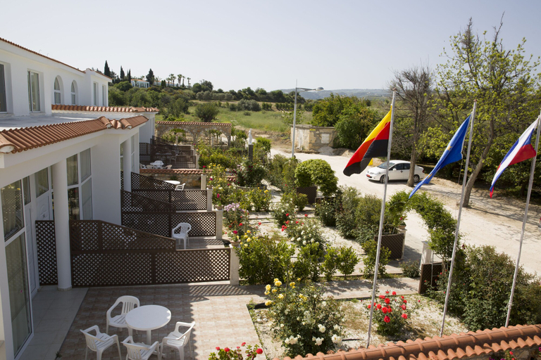 Others 5, Eliofos Elegant Maisonettes