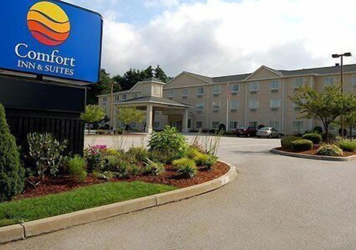 Exterior & Views 2, Comfort Inn & Suites Dayville - Killingly Industrial Park, Windham